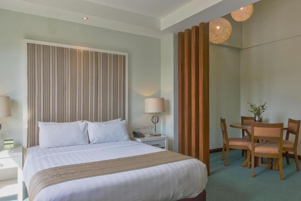 Mansion Garden Hotel Olongapo Εξωτερικό φωτογραφία