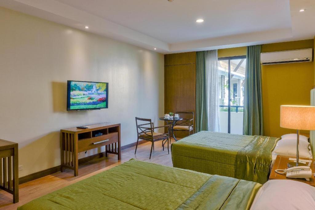 Mansion Garden Hotel Olongapo Εξωτερικό φωτογραφία